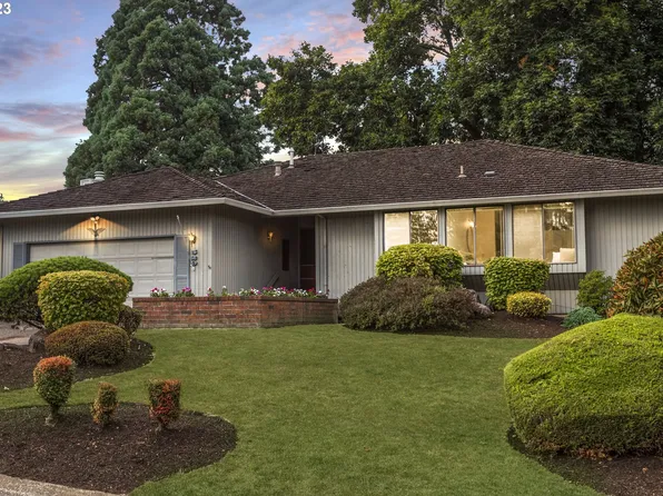 529 Livingood Ln, Lake Oswego, OR 97034