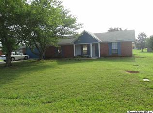 173 Silverwood Ln, Hazel Green, AL 35750