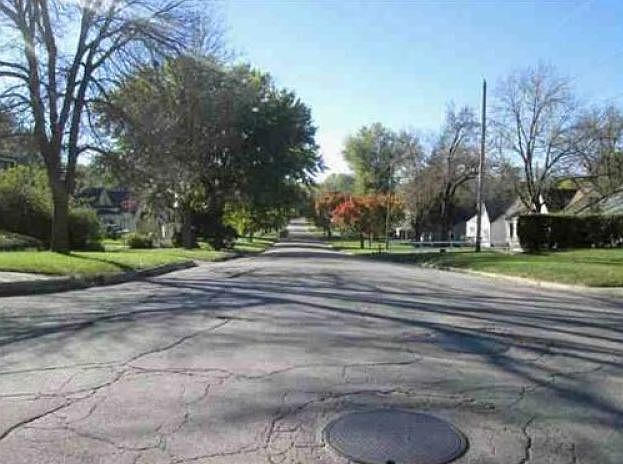 2nd image of 3524 Douglas St