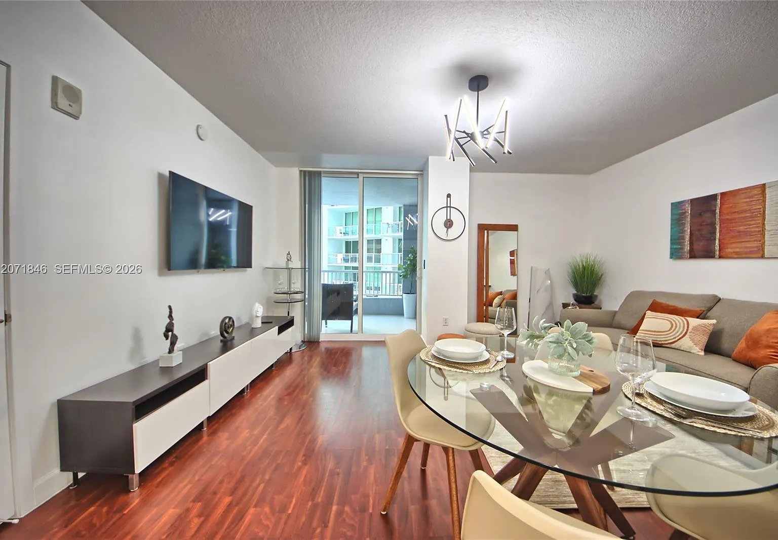 The Sail Condo — Photo 4