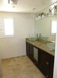 5th image of 23262 Victory Blvd