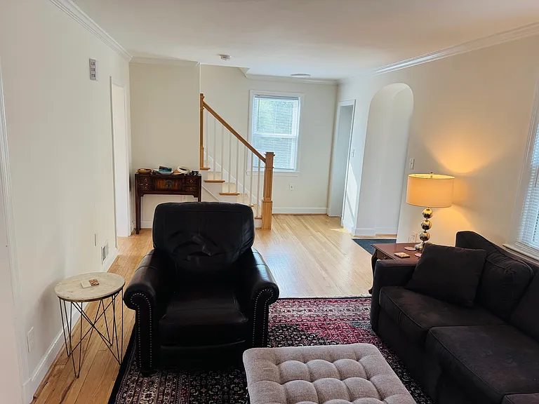 3309 Highwood Dr SE — Photo 4