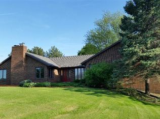 611 S 20th Ave W, Newton, IA 50208