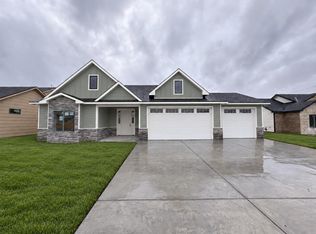 5907 Plumthicket St, Wichita, KS 67226