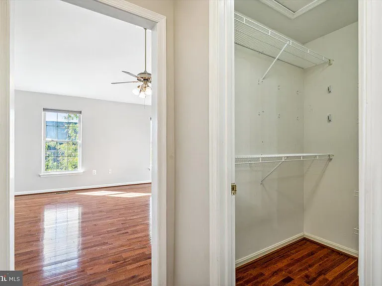 2442 Rippling Brook Rd — Photo 20