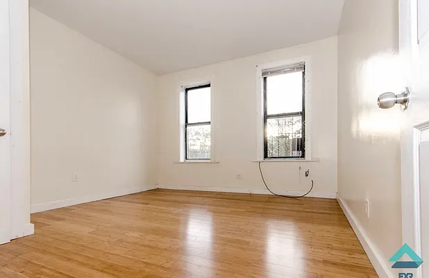 Rented by EXR | media 18