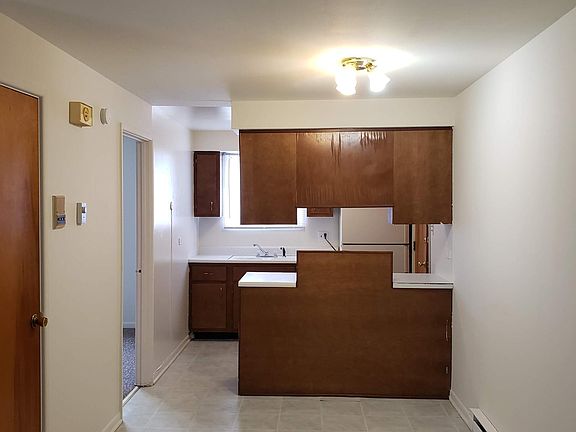 3rd image of 3170 W 115th St APT 1