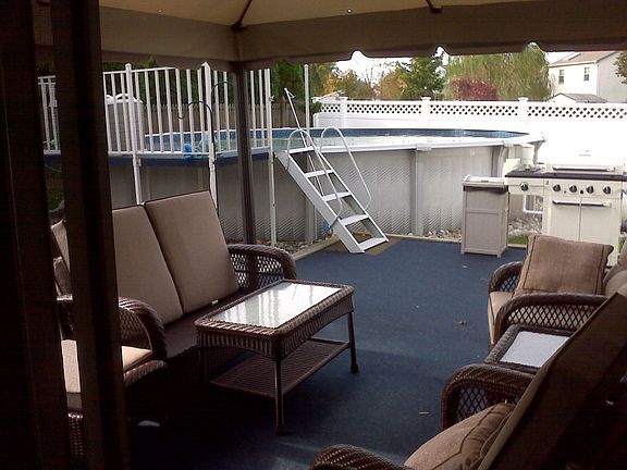 12' x 24' Deck and 4-1/2 Ft Round Above Ground Pool