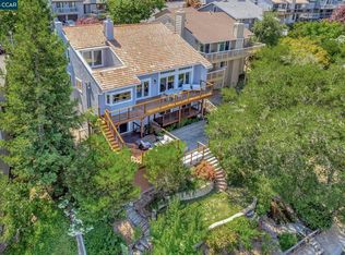 1825 Saint Andrews Dr, Moraga, CA 94556