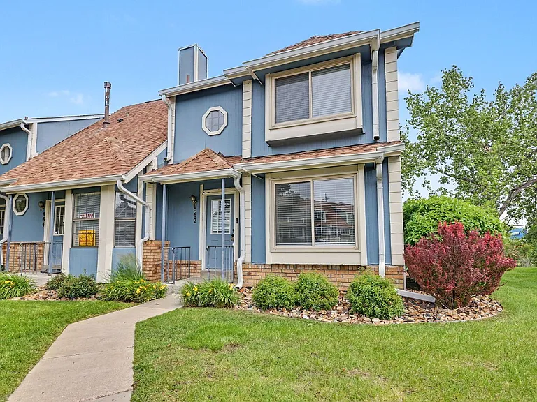 862 London Green Way — Photo 2