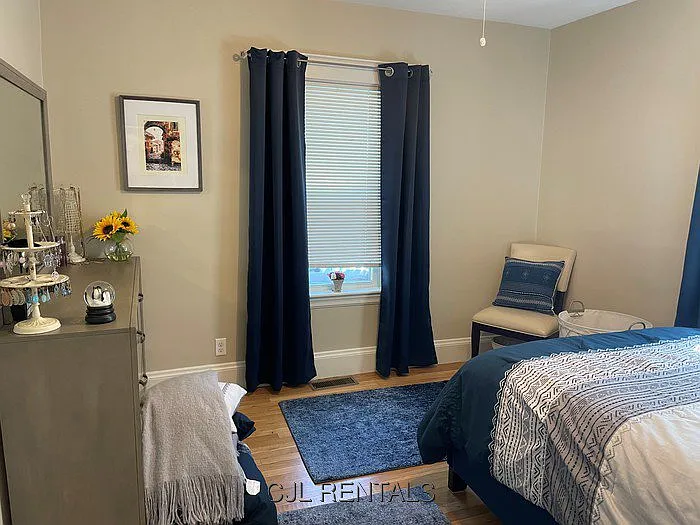 376 Crescent St #1 — Photo 19