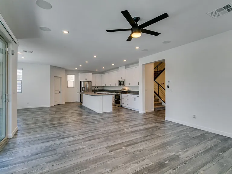 6915 Fordham Creek St — Photo 3