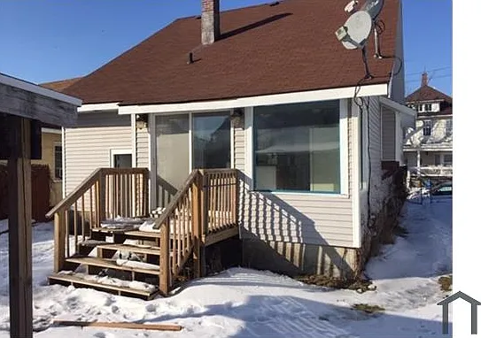 4 bed, 1678 sqft, $1,922 — Photo 3
