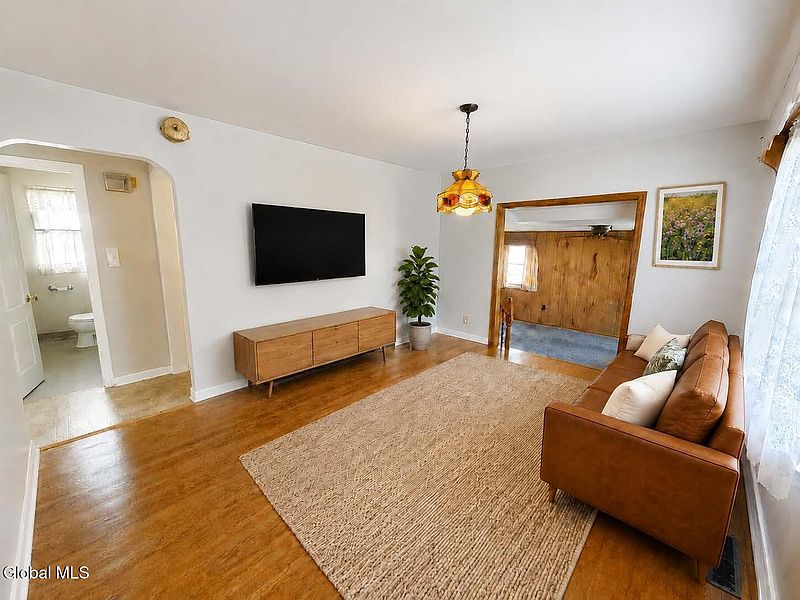 4th image of 1205 Highbridge Road