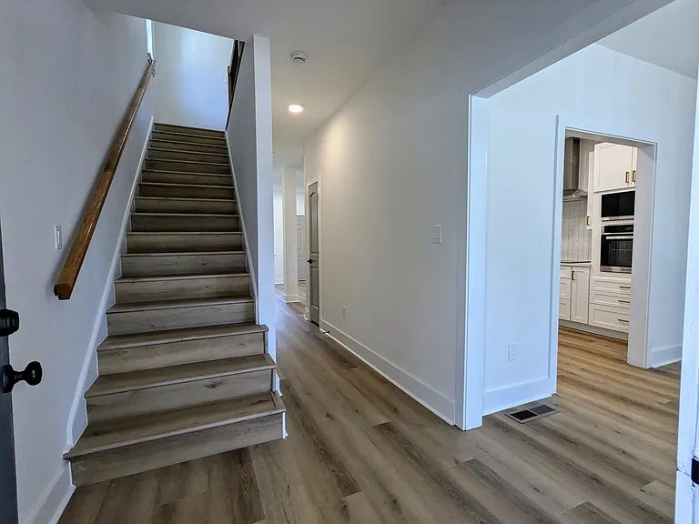 513 Roy St SW — Photo 11