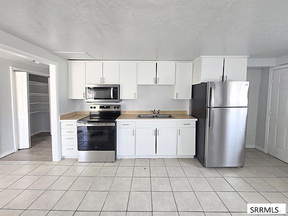 5th image of 3844 Jason Ave