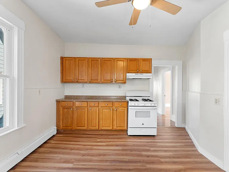 28 Ripley St #2 — Photo 8