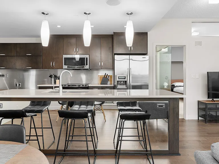 530 12th Ave SW #1201 — Photo 11