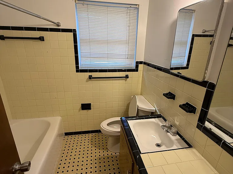 5012 Perrine Dr — Photo 14