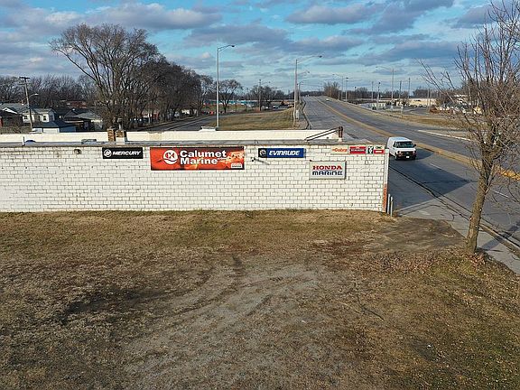 2nd image of 426 Burnham Ave