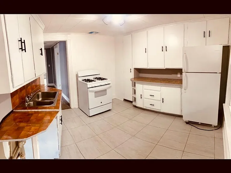 385 Riverside Ave #3 — Photo 3