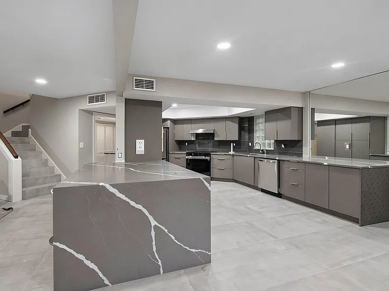 4348 Hazel Ave #B — Photo 6