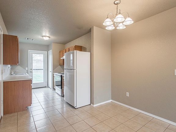 5th image of 9113 Snowberry Dr