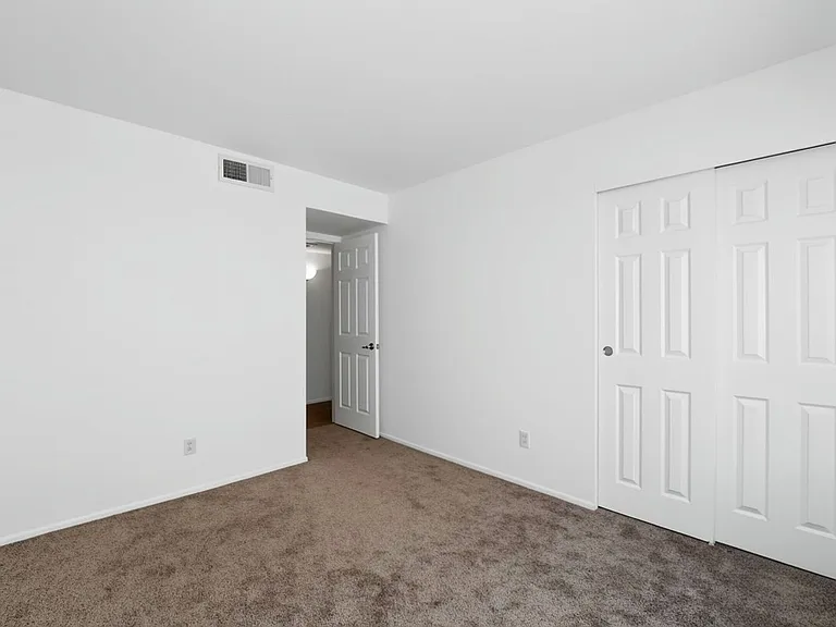1336 N 85th Pl — Photo 13