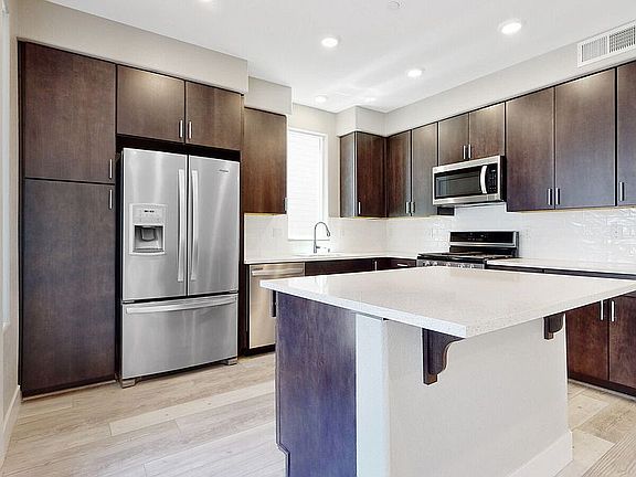 2nd image of 1431 Currant Road Unit # 21