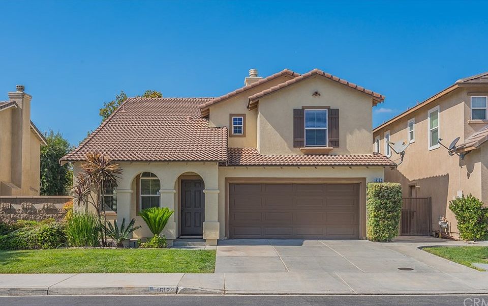 1st image of 16122 Bainbridge Way