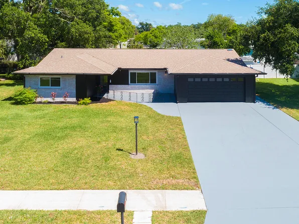 816 Wells Dr, South Daytona, FL 32119