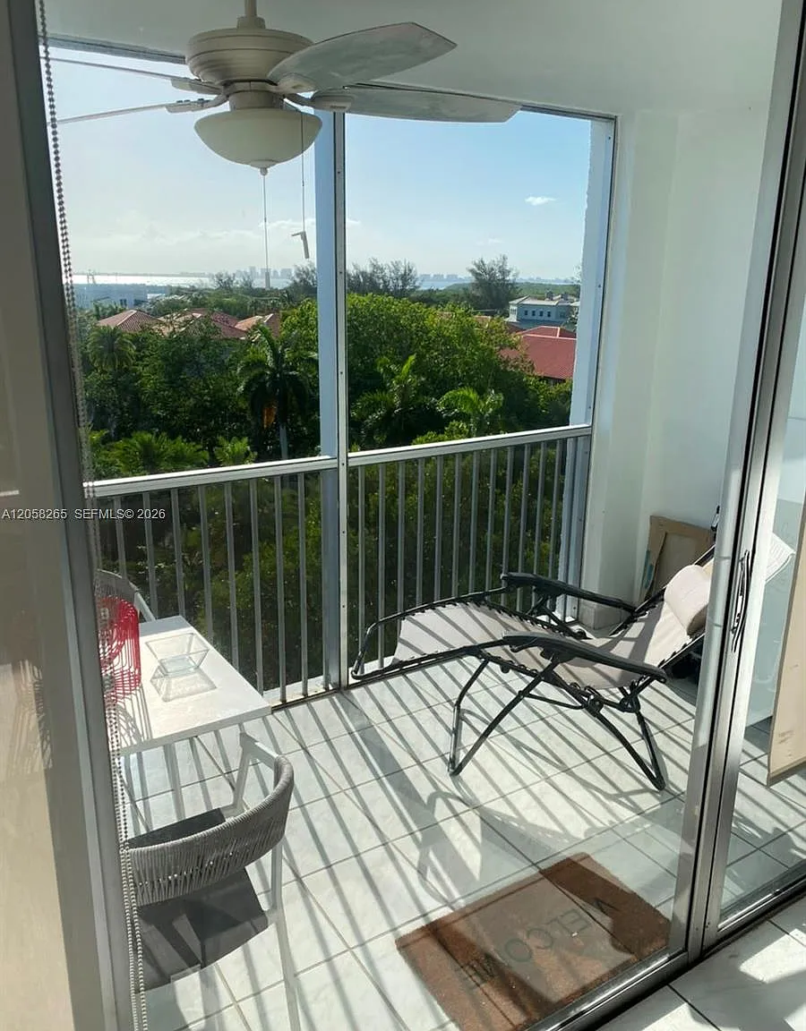 Island Breakers Condo — Photo 2