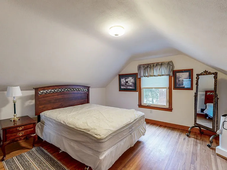 803 14th St NW #3 — Photo 7