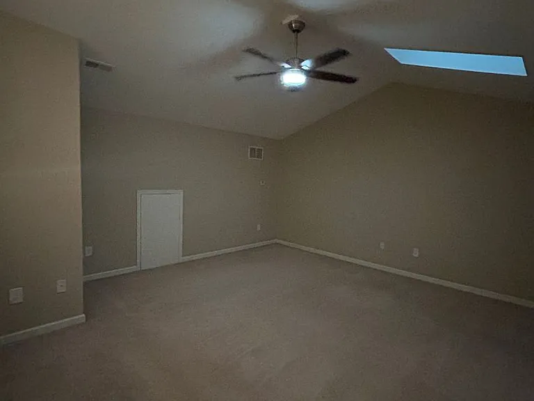 1379 Parish Ave — Photo 27