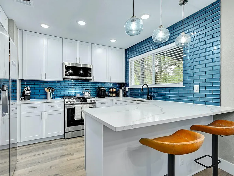 1807 Krizan Ave — Photo 8