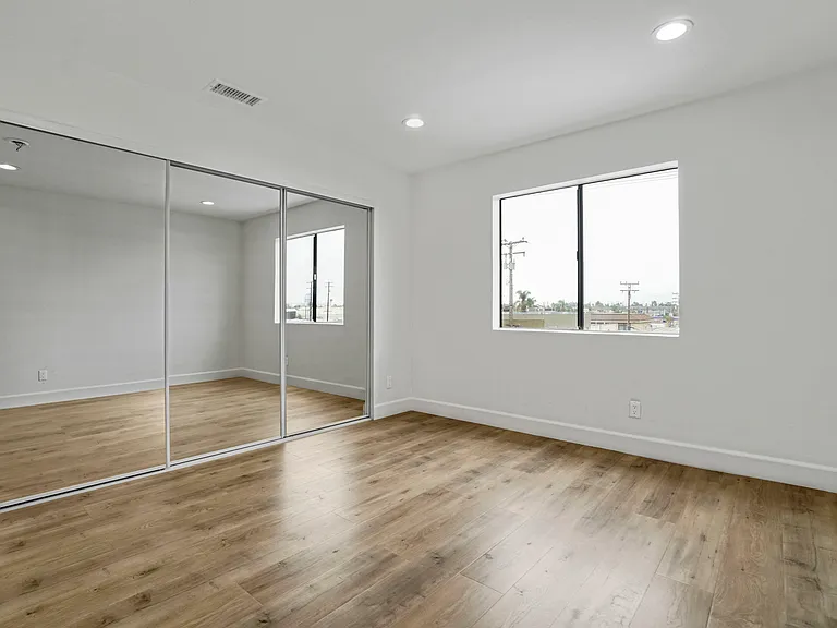 1410 Coronado Ave #8 — Photo 15