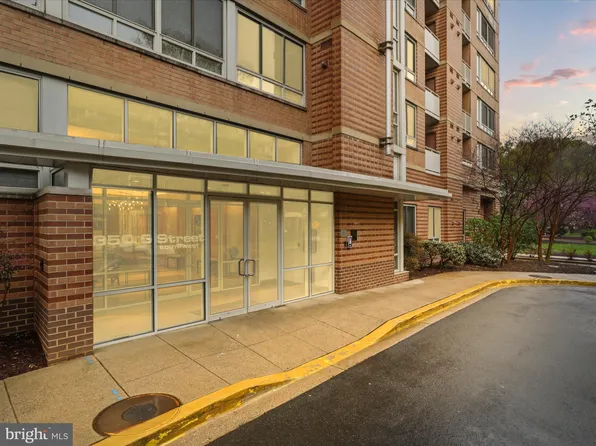 350 G St SW APT N407, Washington, DC 20024