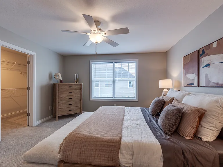 Harbor Town Townhomes — Photo 9