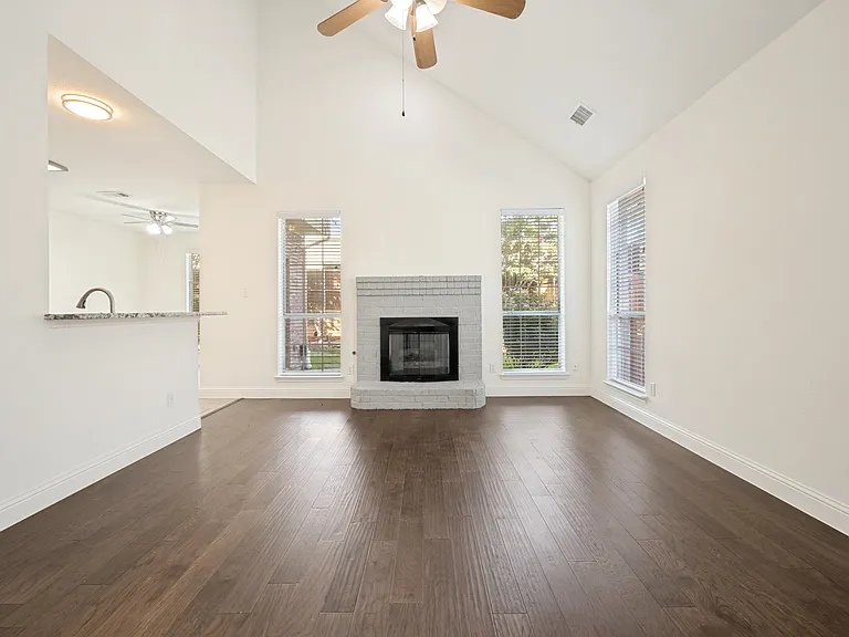 2505 Lakeshore Dr — Photo 7
