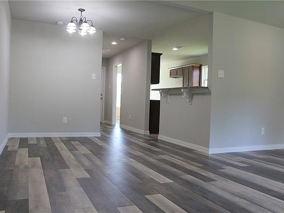 5th image of 3610 Darby Dr