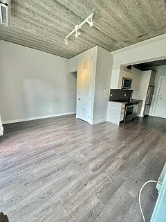 2407 W Eastwood Ave #303 — Photo 12