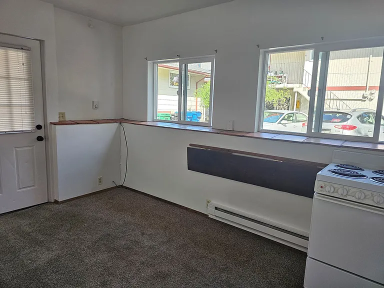 6314 42nd Ave SW — Photo 9