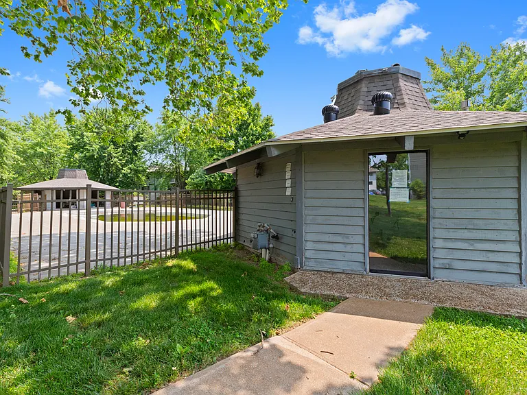 1733 Gascony Parc Dr #1733 — Photo 24