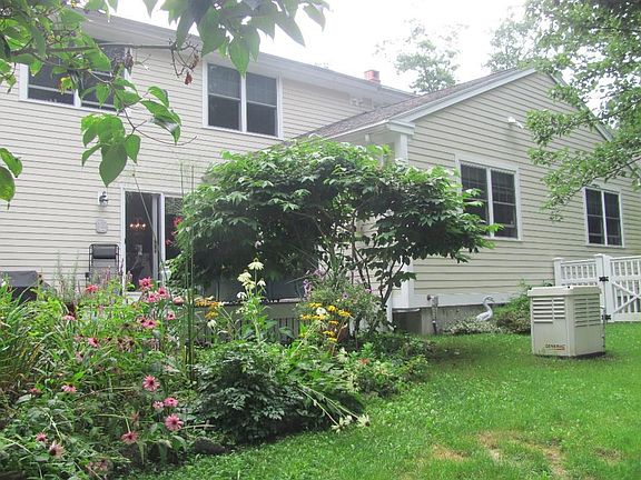 2nd image of 3A Foxberry Lane #3A