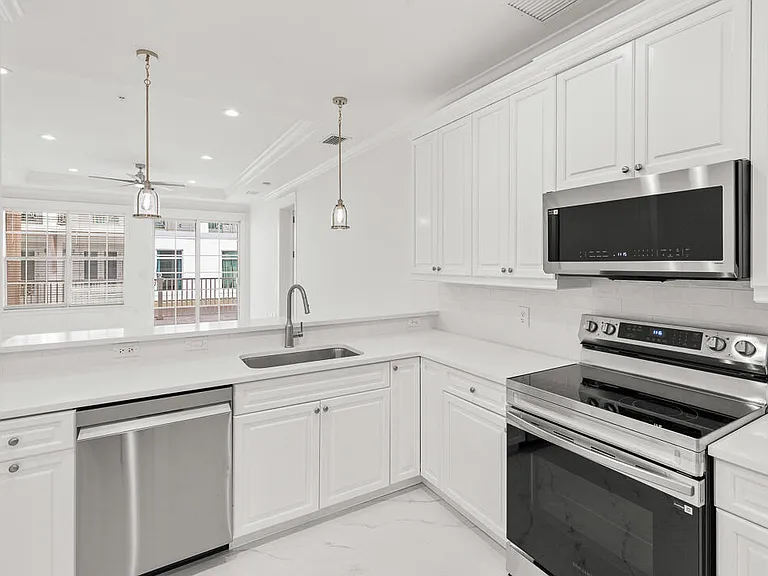 47 SW Osceola St #206 — Photo 10