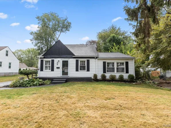 31749 Rosslyn Ave, Garden City, MI 48135