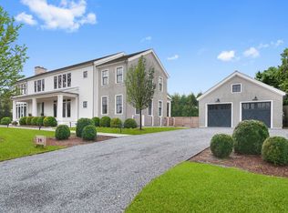 28 Wainscott Hollow Rd, Wainscott, NY 11975