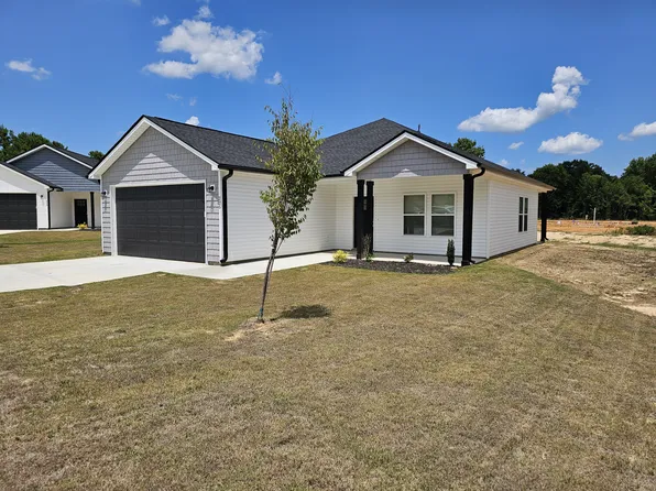 225 Essex Dr, Clinton, SC 29325