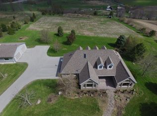 6520 Canary Ln, Allenton, WI 53002