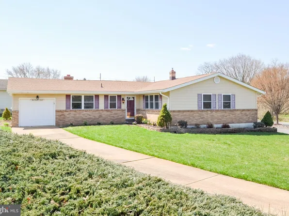 2 Beehler Ct, Wilmington, DE 19808